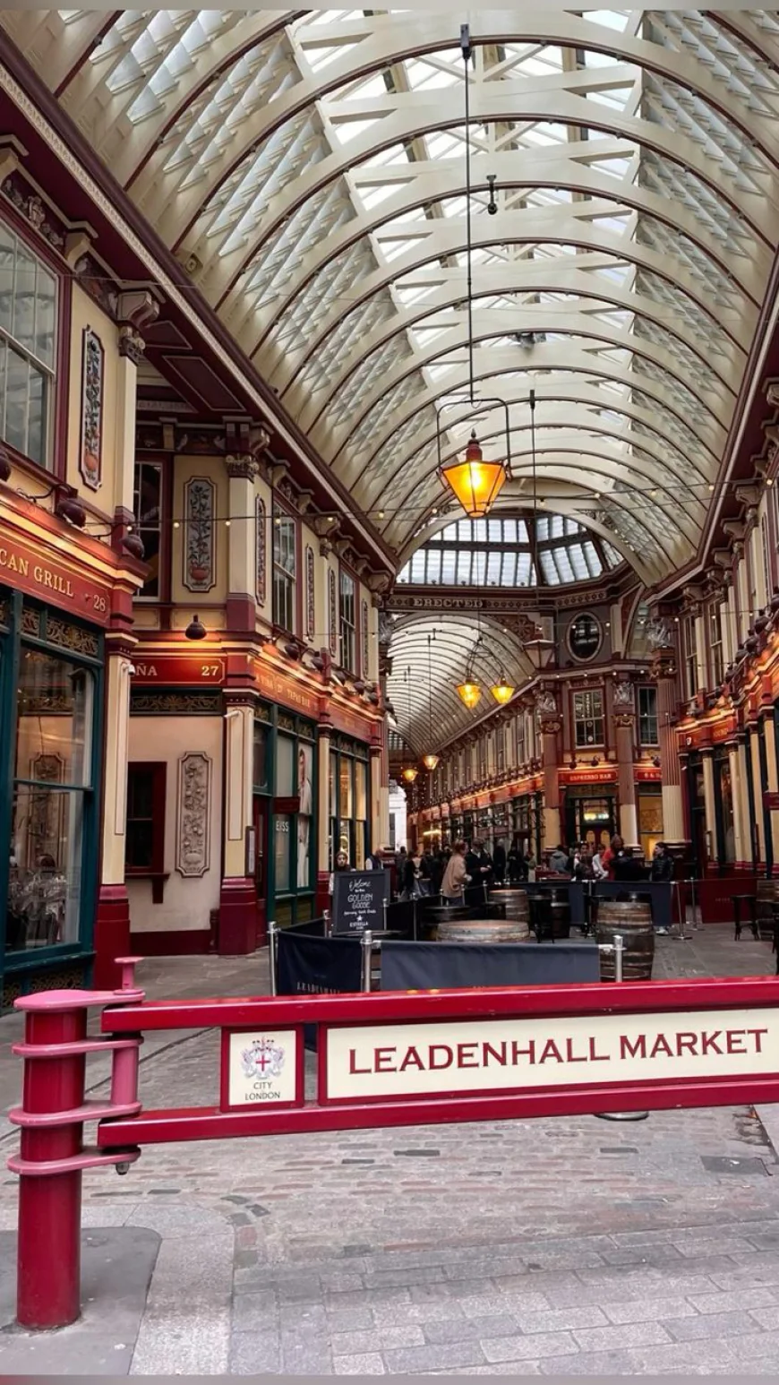 Leadenhall Market: Shop in the City of London, England